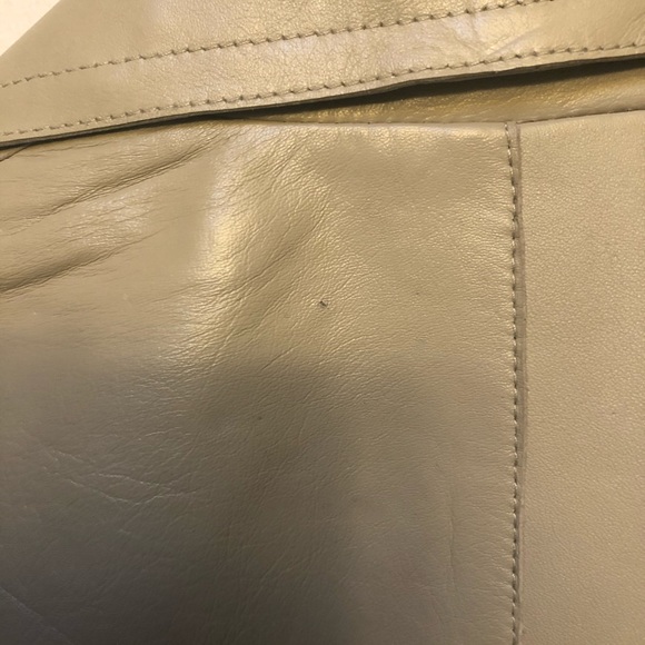 Olly of London off white/cream leather blazer sz4 - Picture 3 of 4